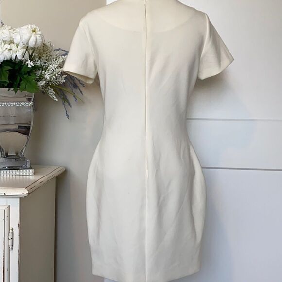 Revolve Likely Manhatten Sleeveless Knee Length Back Zip‎ Shift Dress Cream 10 - Picture 4 of 9